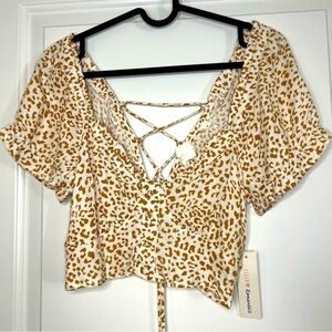 Urbana Romantics crop top size M